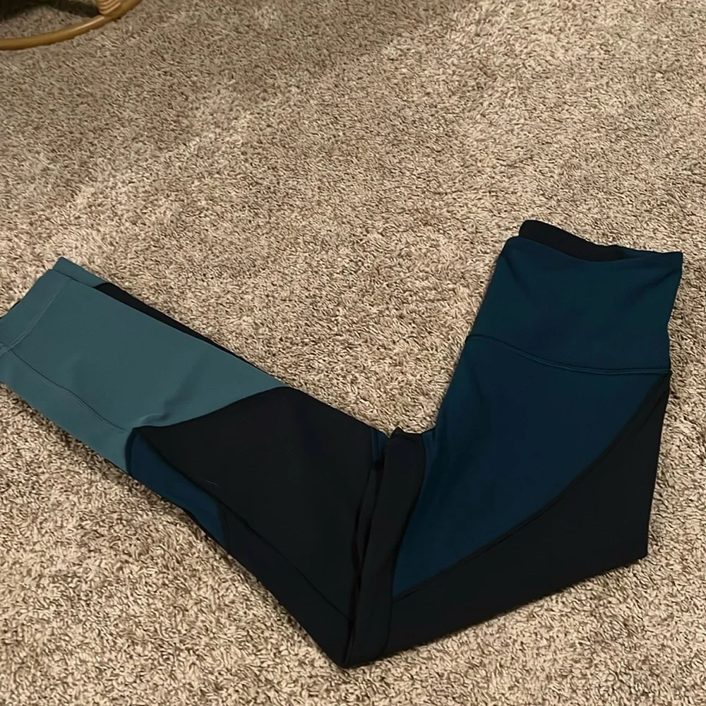 Lululemon wunder under special edition size 6 - Picture 2 of 5